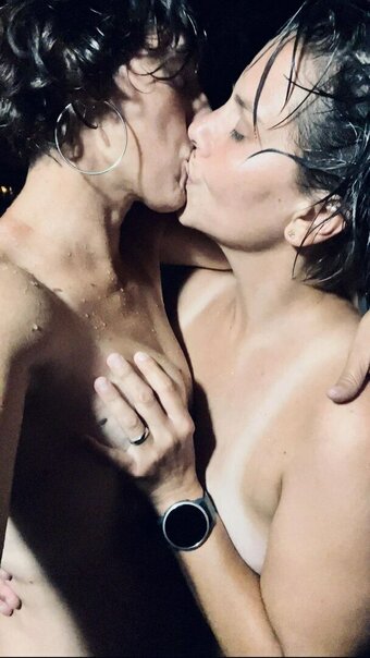 Lezfemmes / Lez Femmes / Lez_femmes / lez.femmes Nude Leaks OnlyFans Photo 3