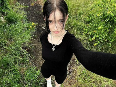 LightCreative2631 / Anne / annexox Nude Leaks OnlyFans Photo 1