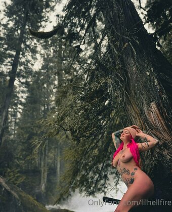 lilhellfire Nude Leaks Photo 2