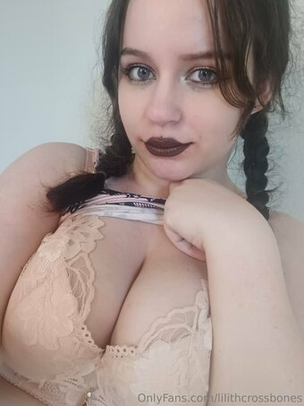 lilithcrossbones Nude Leaks Photo 29