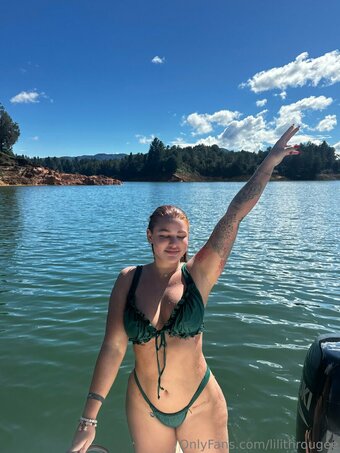 lilithrougee Nude Leaks Photo 20