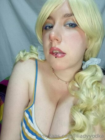 lilladyraspberry Nude Leaks Photo 5