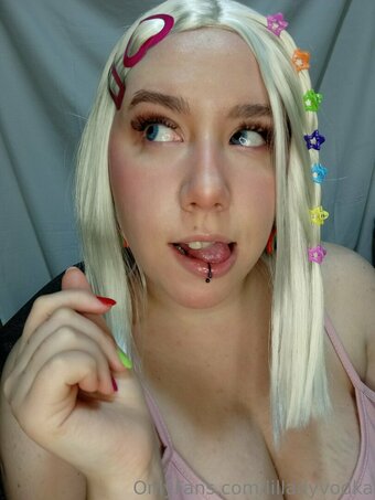 lilladyraspberry Nude Leaks Photo 8