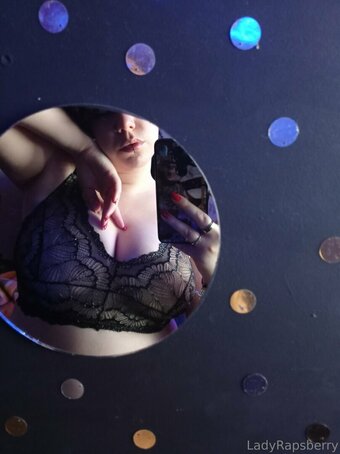 lilladyraspberry Nude Leaks Photo 14
