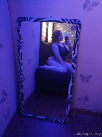 lilladyraspberry Nude Leaks Photo 15