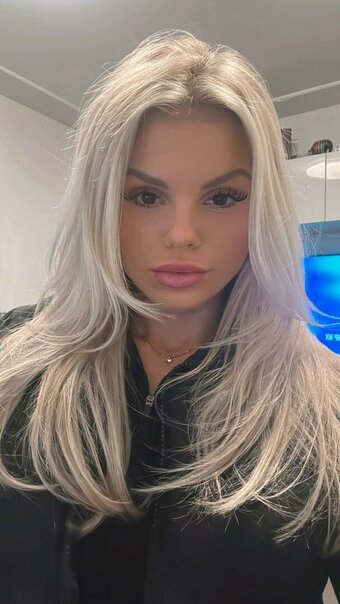 lillyblitz / blondeblitz / lilly Nude Leaks OnlyFans Photo 23