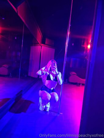 lilmisspeachyxofree lilmisspeachyxofree