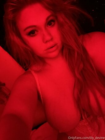 lily_devine Nude Leaks Photo 22