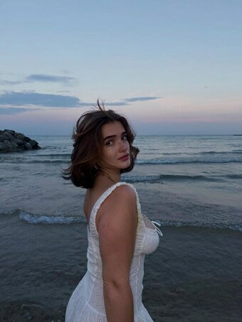 Lily Eagla / https: / lilyeagla Nude Leaks Photo 3