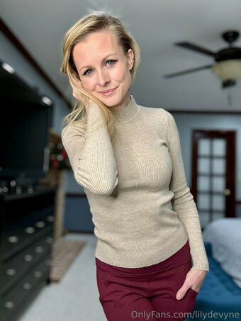 lilydevyne Nude Leaks Photo 4