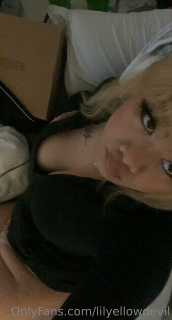 Lilyellowdevil Nude Leaks OnlyFans Photo 24