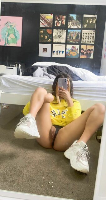 LilyLuvsOf / LilyLuvss / lilylouofficial Nude Leaks OnlyFans Photo 7