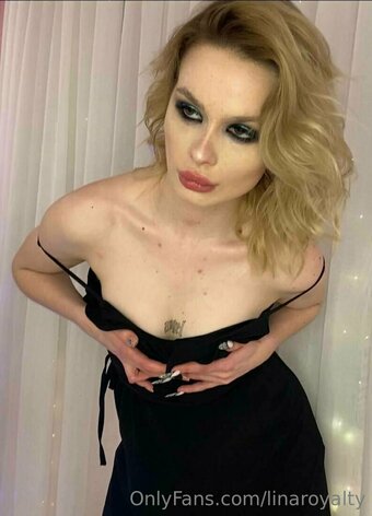 linaroyalty Nude Leaks Photo 10