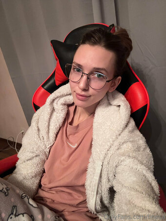 linesa Nude Leaks Photo 22