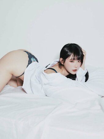 Ling Chen / qaws7144 / qaws_1109 Nude Leaks Photo 2