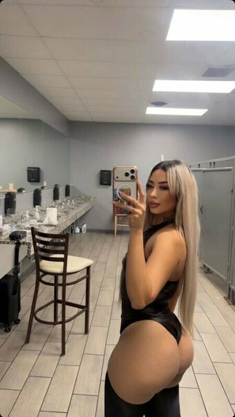 linnddaa21 / Rozzy Gomez / Rozzy.21 Nude Leaks Photo 8