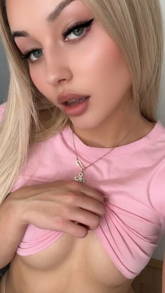 Linuschca / https: / linuschka Nude Leaks OnlyFans Photo 4