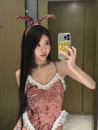 Linyi / liiiinyiiii Nude Leaks Photo 2