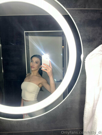 lisabecker Nude Leaks Photo 2