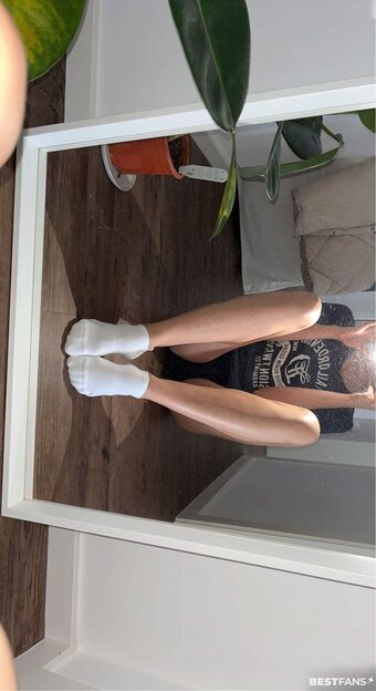 LisaSize39 Nude Leaks Photo 10