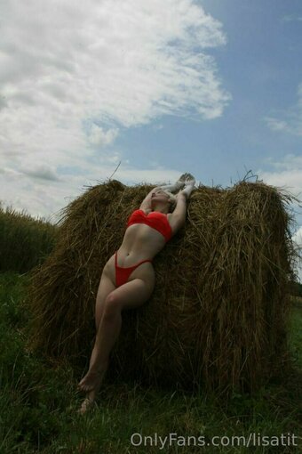 lisatit Nude Leaks Photo 2