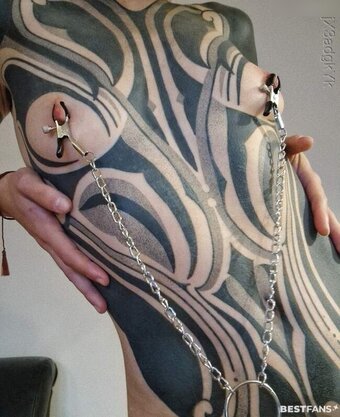 Lisbeth Mueller / Lisbethmueller / darkest.lilith / darkestlilith1 Nude Leaks OnlyFans Photo 22