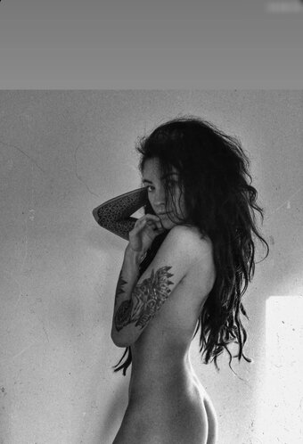 Lisbeth Mueller / Lisbethmueller / darkest.lilith / darkestlilith1 Nude Leaks OnlyFans Photo 27
