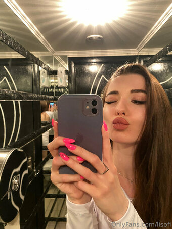 lisofi Nude Leaks Photo 15