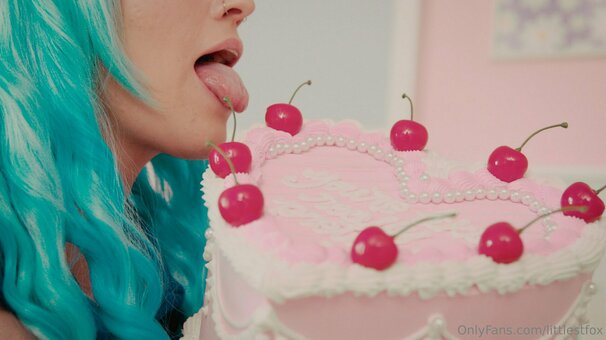 littlestfox Nude Leaks Photo 26