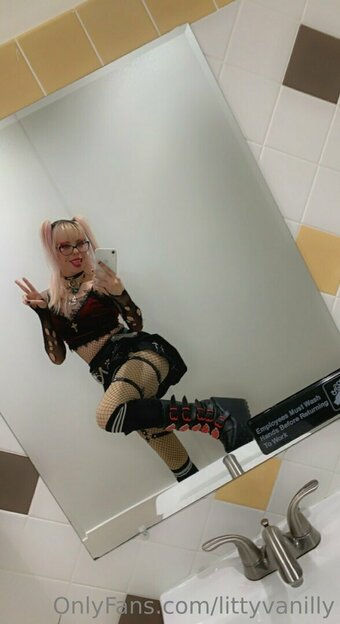 littyvanilly Nude Leaks Photo 7