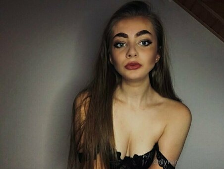 livionly Nude Leaks Photo 2