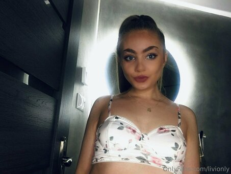 livionly Nude Leaks Photo 14