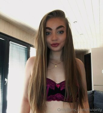 livionly Nude Leaks Photo 16