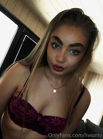 livionly Nude Leaks Photo 21