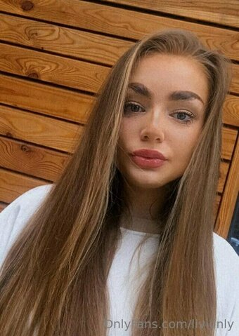 livionly Nude Leaks Photo 22