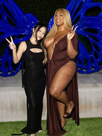lizzobeeating / https: / lizzo Nude Leaks Photo 6