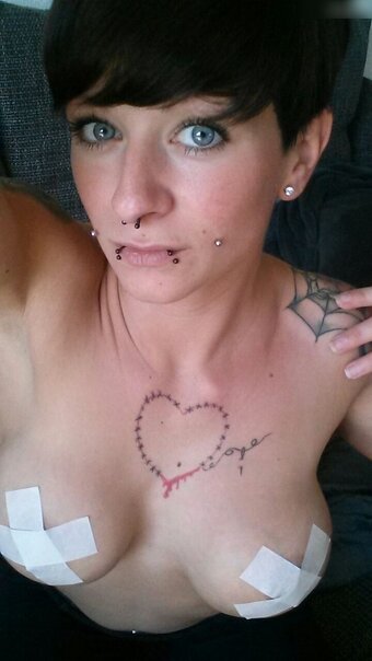 Lizzyvanhyde / lizzyvanhyde666 / lizzyvanhyde_official Nude Leaks OnlyFans Photo 10