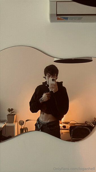 loganhell Nude Leaks Photo 23