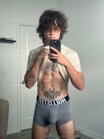 logansprivatepage Nude Leaks Photo 11