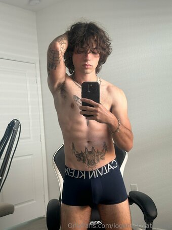 logansprivatepage Nude Leaks Photo 17