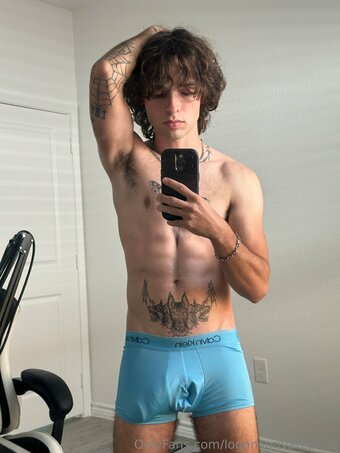 logansprivatepage Nude Leaks Photo 18