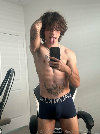 logansprivatepage Nude Leaks Photo 19