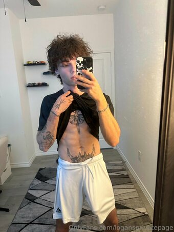 logansprivatepage Nude Leaks Photo 25