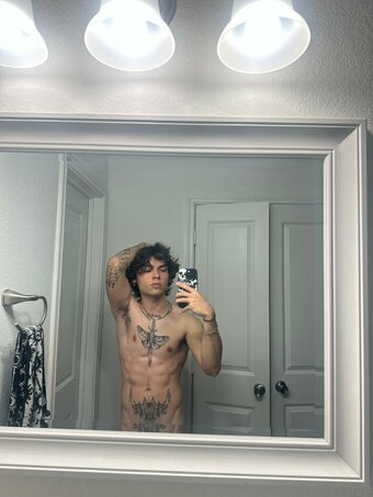 logansprivatepage Nude Leaks Photo 29