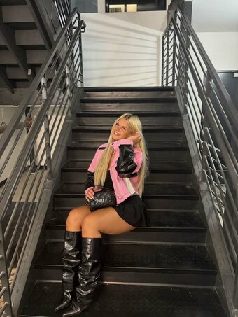 loraasmith / laceylynx / loraasmith... / thelorasmith Nude Leaks OnlyFans Photo 1