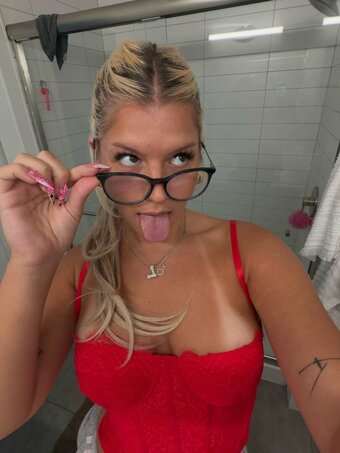 loraasmith / laceylynx / loraasmith... / thelorasmith Nude Leaks OnlyFans Photo 7