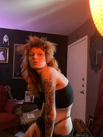 loreleik / l0releik / loreleifinds Nude Leaks OnlyFans Photo 5