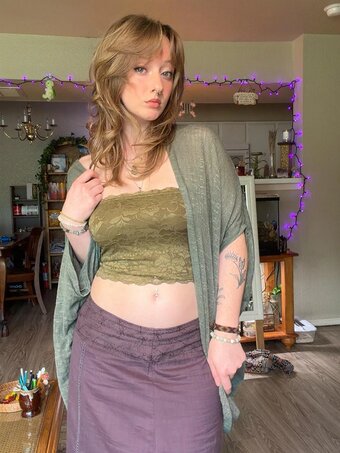 LoudKnowledge2702 Nude Leaks Photo 3