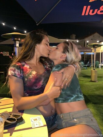 Luce Lu / itslucesworld / mynamesluce Nude Leaks OnlyFans Photo 23