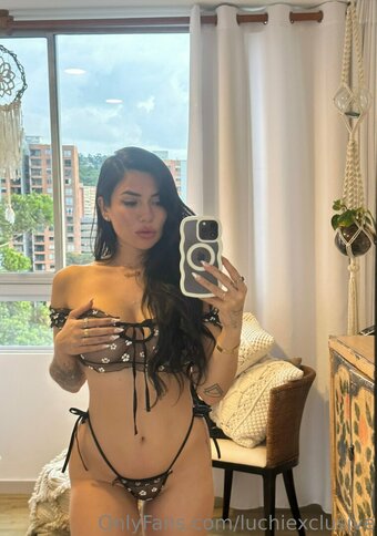 luchiexclusive Nude Leaks Photo 6